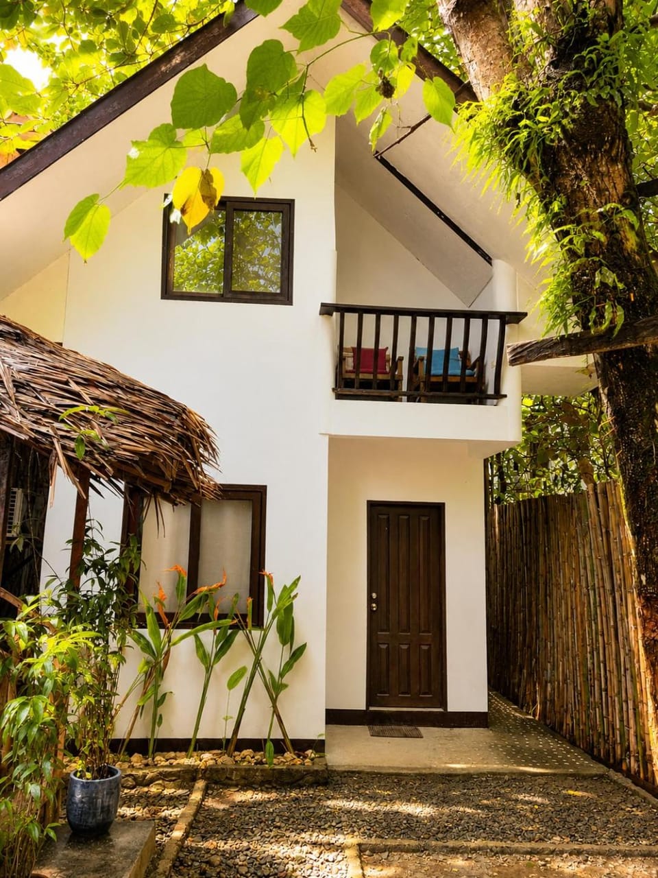 Property building, Facade/entrance, Garden view