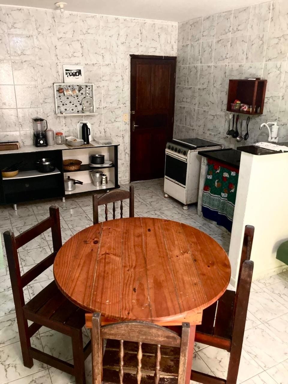 Dining area, kitchen
