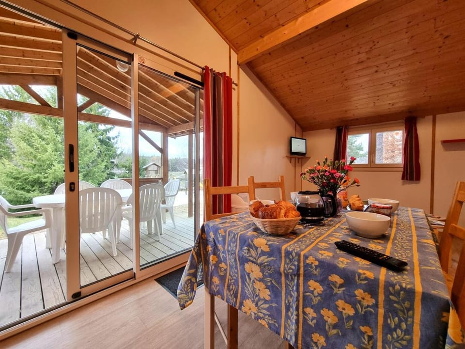 Chalet nature, animaux OK - 4 pers. - FR-1-496-393 House in Auvergne-Rhône-Alpes