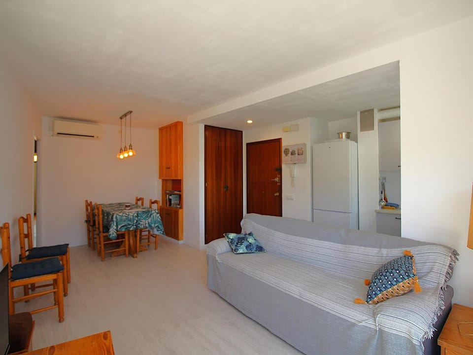 Apartamento cerca de playa y puerto - 6 pers. - ES-228-215 Apartment in Alt Empordà