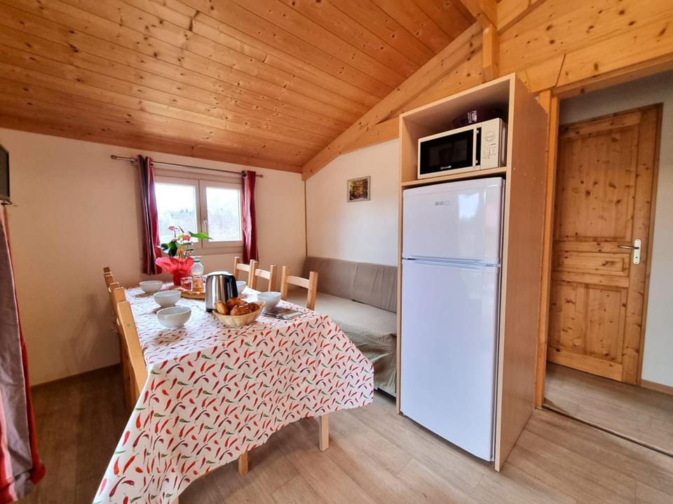 Chalet nature avec animaux - 6 pers. - FR-1-496-397 House in Auvergne-Rhône-Alpes