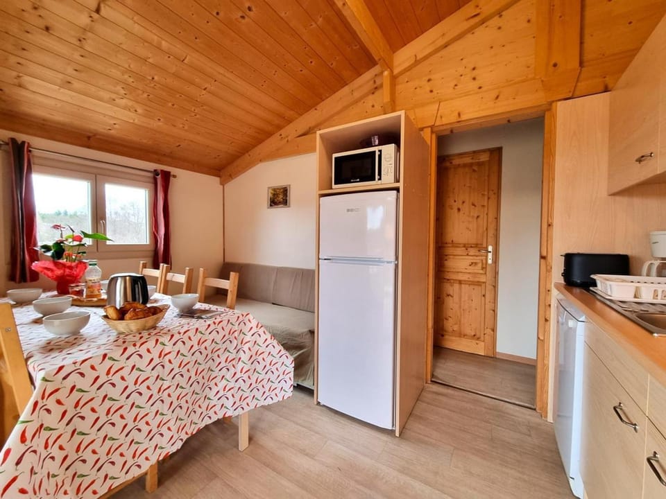Chalet nature avec animaux - 6 pers. - FR-1-496-397 House in Auvergne-Rhône-Alpes