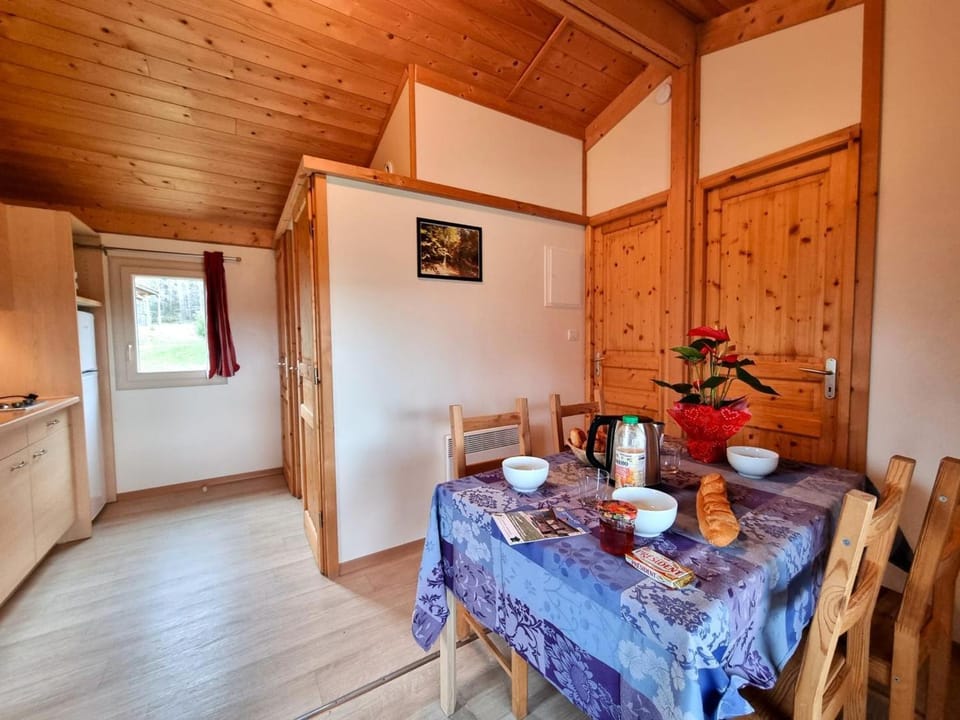 Chalet paisible, animaux admis - 4 pers. - FR-1-496-394 House in Auvergne-Rhône-Alpes