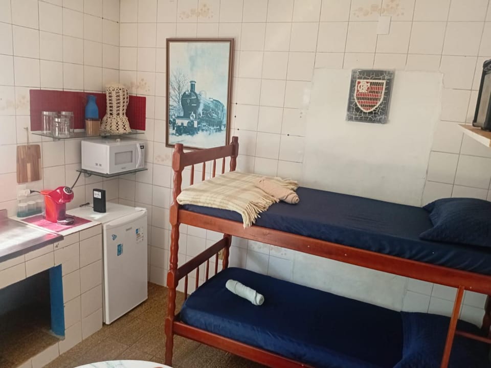 Budget Quadruple Apartment with easy access to 100 beaches Apartment in Florianopolis