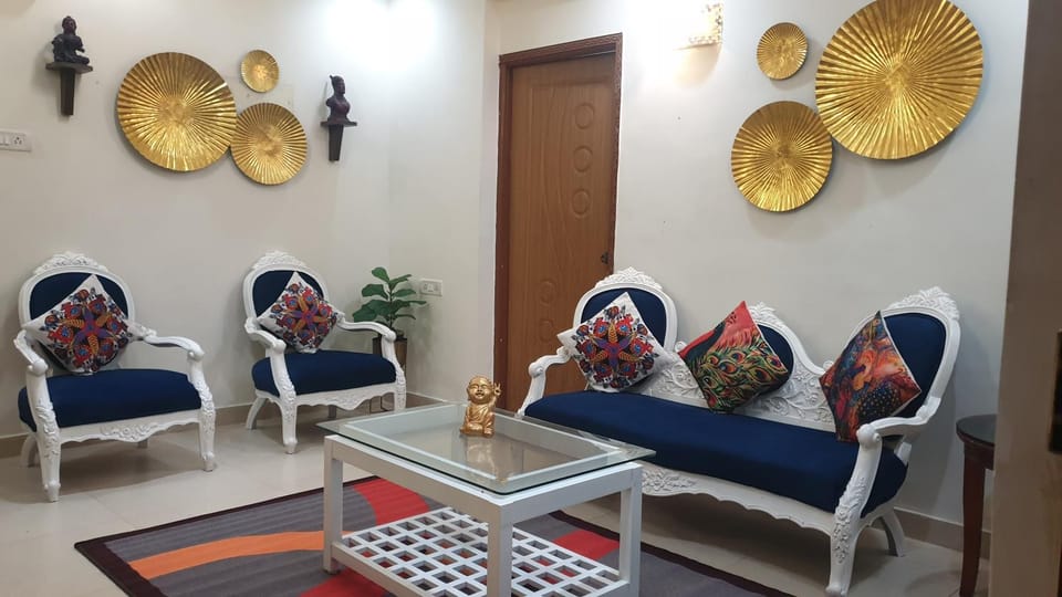 CANDOLIM BEACH VILLA # 3BHK # POOL # KITCHEN # 300Mts to Beach by GR stays Villa in Candolim