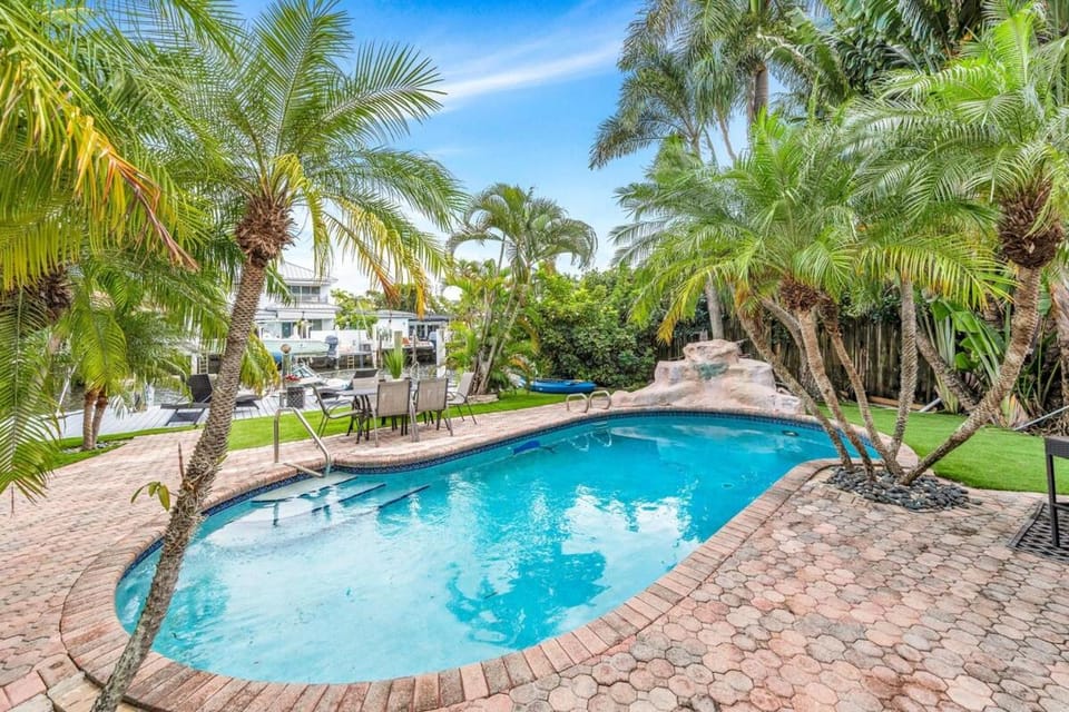 House Azure Canal House in Fort Lauderdale