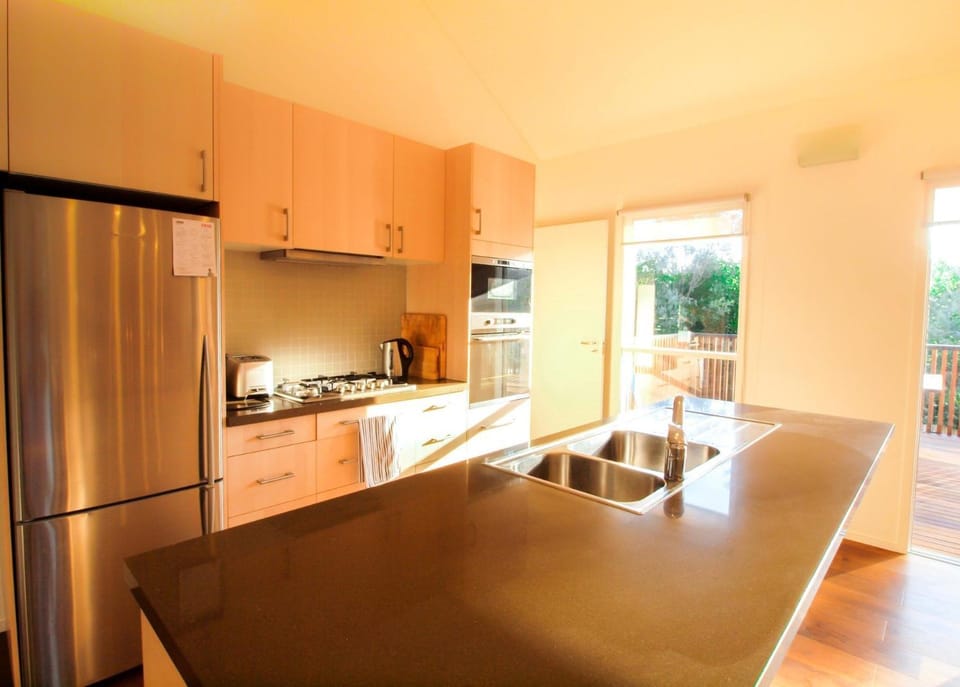 Beeches- Timber clad house, quiet location House in Marysville