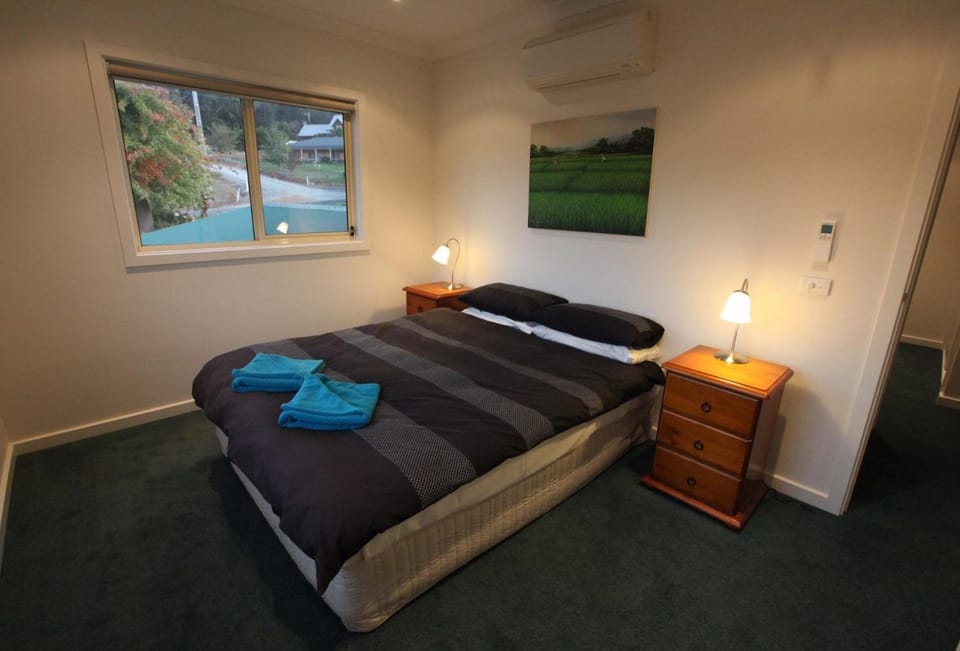 Greenlands guest House - Large two story house House in Marysville