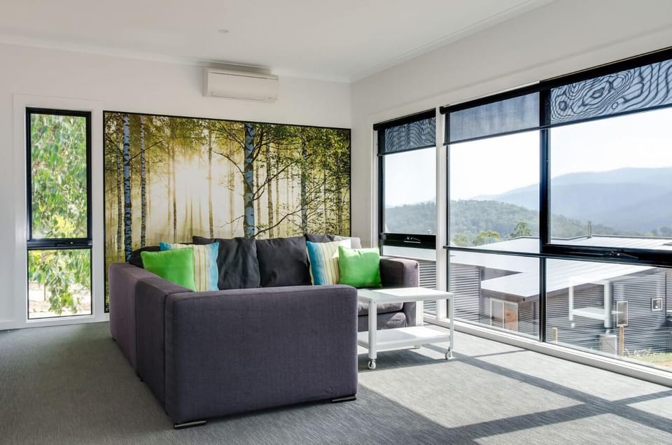 Kings End- Modern, spacious house House in Marysville