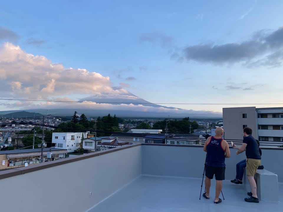 Guest House KURA 776 Mt Fuji View and 1 min to Gekkoji Station Bed and Breakfast in Japan