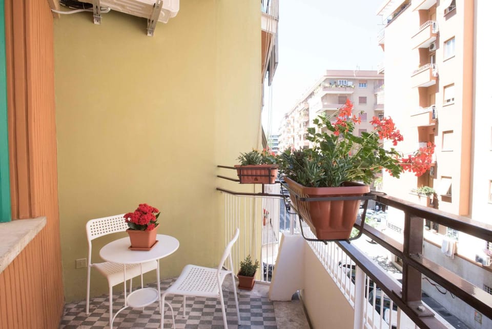 Balcony/Terrace, City view