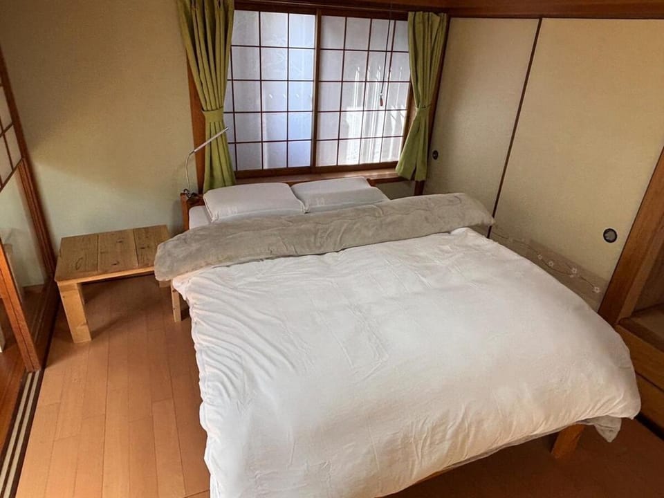 Spacious Private House in Iwakuni,Entire Home, Ideal for Families & Groups,山口県岩国市のまるまる貸切の一軒家 Apartment in Hiroshima Prefecture