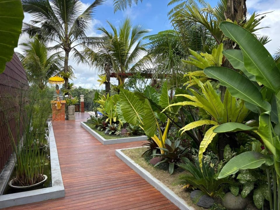 Artala Villa & Restaurant Villa in Selat