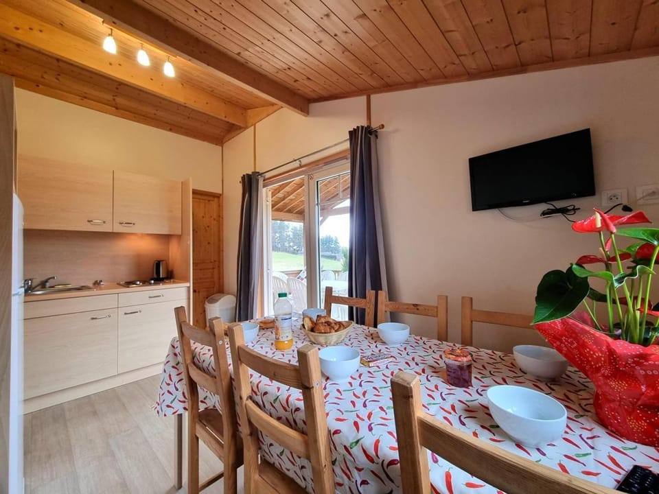 Chalet paisible, animaux admis - 6 pers. - FR-1-496-392 House in Auvergne-Rhône-Alpes