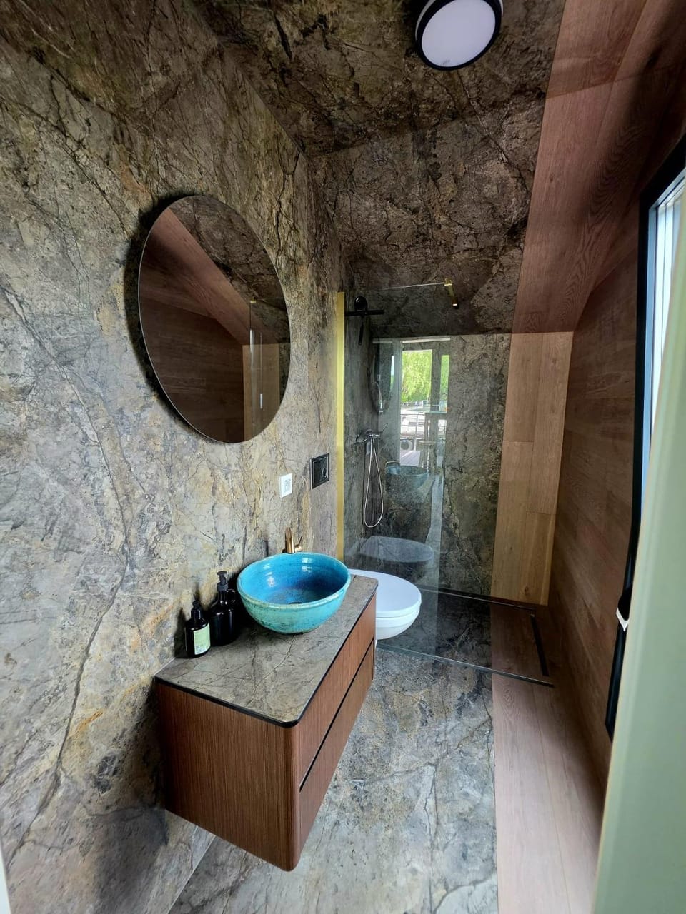 Shower, Toilet, Bathroom