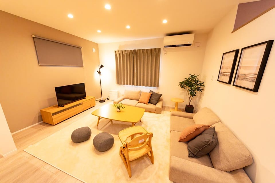 TV and multimedia, Living room, Seating area