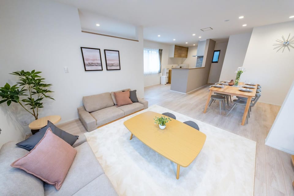 Living room, Seating area, Dining area