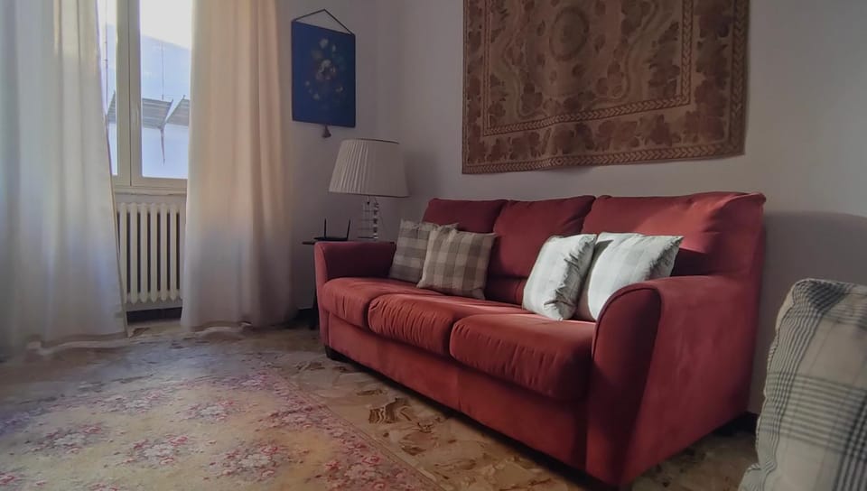 Living room, Seating area, internet