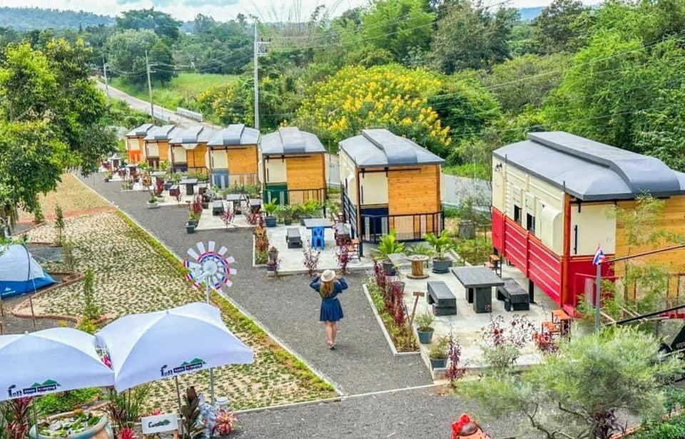Inn Train Camping อินน เทรน แคมปิ้ง ตู้นอน วังน้ำเขียว Campground/ 
RV Resort in Thailand