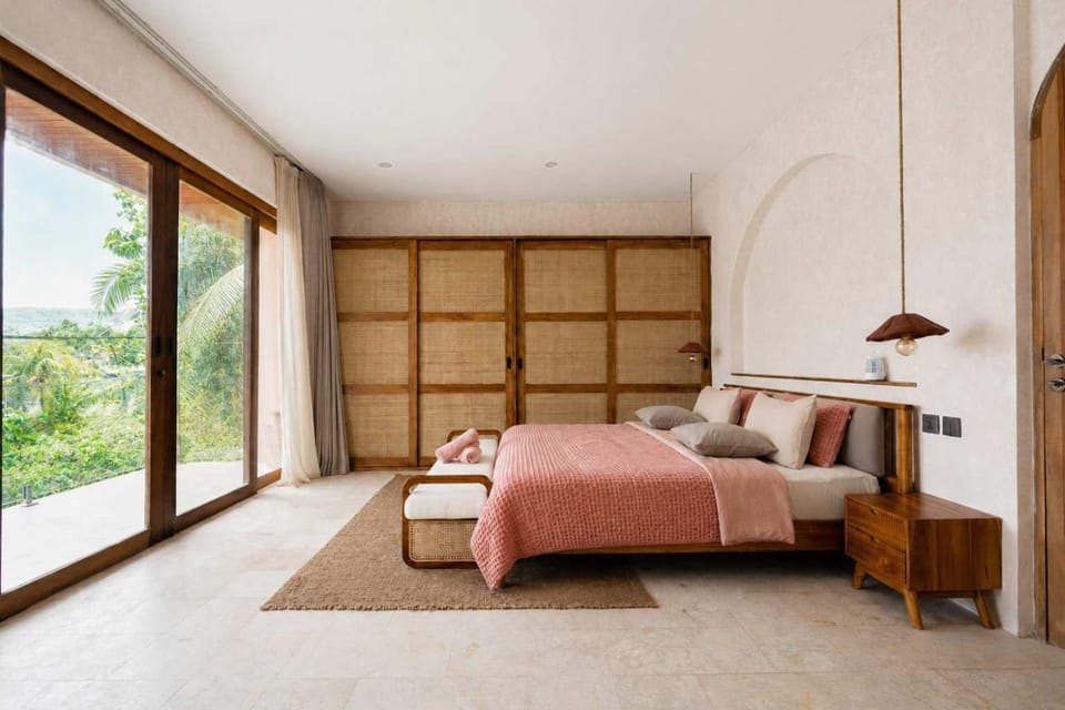 Velvet Rose by Amaar Bali - 3 Minutes to Balangan & Dreamland Beach Villa in Bali