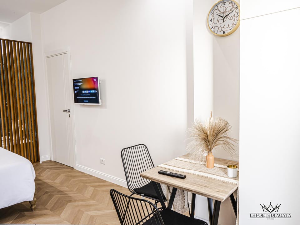 TV and multimedia, Photo of the whole room, Dining area
