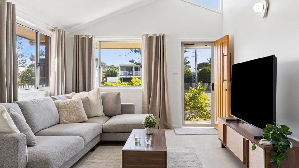 Barefoot Beach House - Lifestyle Yamba House in Yamba