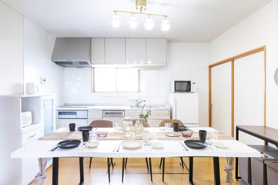 Kitchen or kitchenette, Dining area, dishwasher, stove