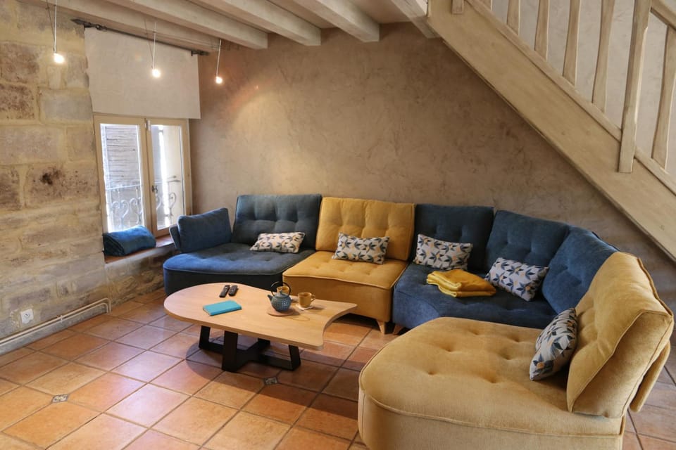 Communal lounge/ TV room, TV and multimedia, Living room