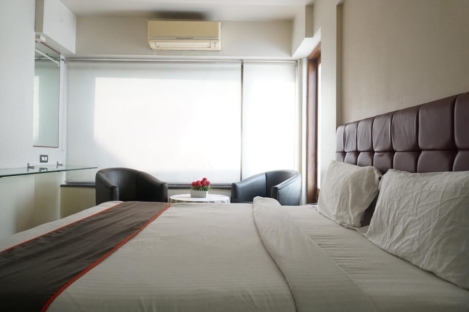 TV and multimedia, Photo of the whole room, Bedroom, air conditioner