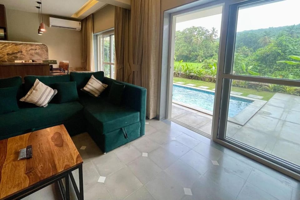 2 BHK 3 BED Luxury Private Pool Villa with view Villa in Goa, India