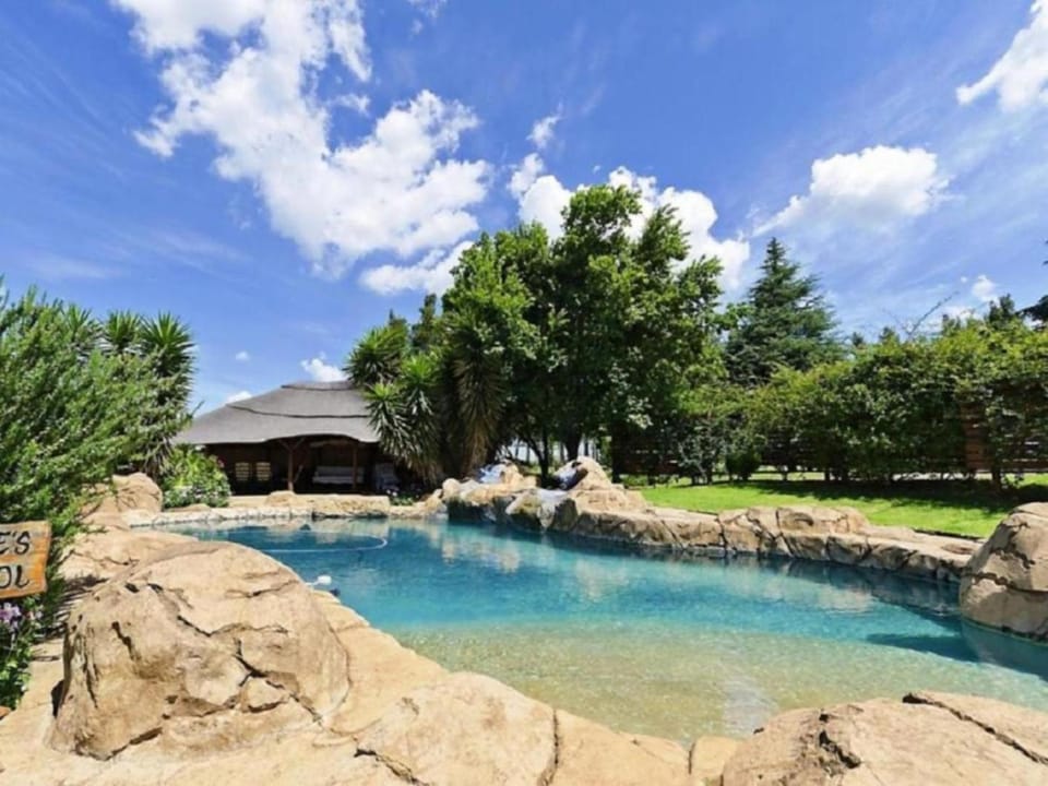 Pool view, Swimming pool, Swimming pool