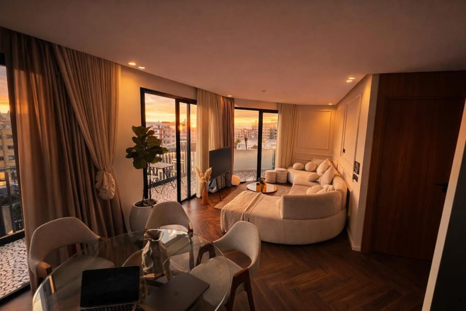 Sunset & City View Studio Apartment in Casablanca