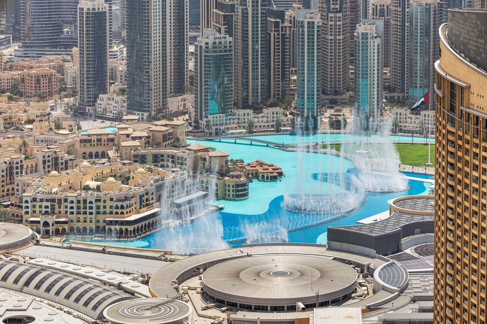 Property building, Nearby landmark, Day, Bird's eye view, City view, Pool view, Swimming pool