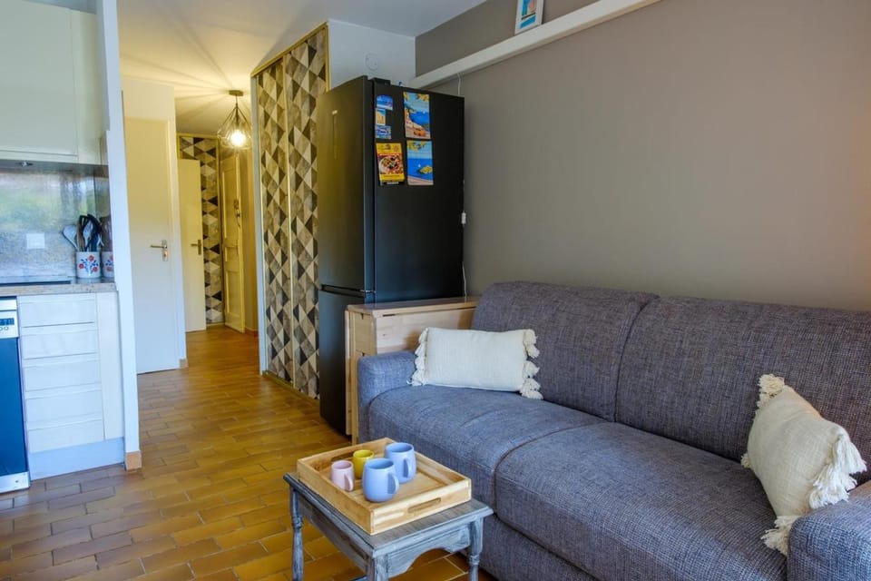 Apartment facing the port 50m from the beach Apartment in Sainte-Maxime