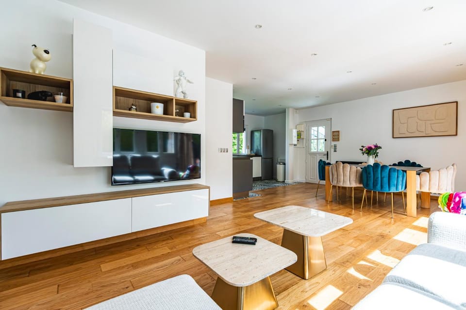 CasaLina 10' from Disneyland Paris, Climatisation, Jardin, Wi-Fi Villa in Île-de-France