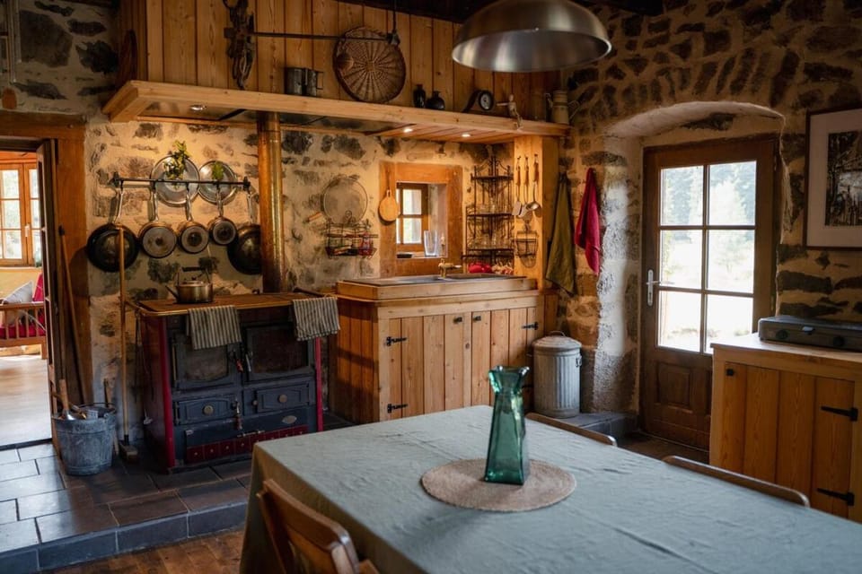 Le Moulin de Basile House in Auvergne-Rhône-Alpes