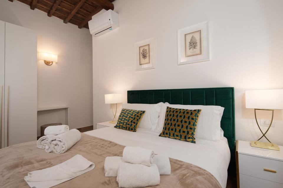 Bed, Photo of the whole room, Bedroom, towels, wardrobe, air conditioner