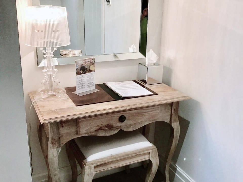 Olif Bed and Breakfast in Holyhead Road