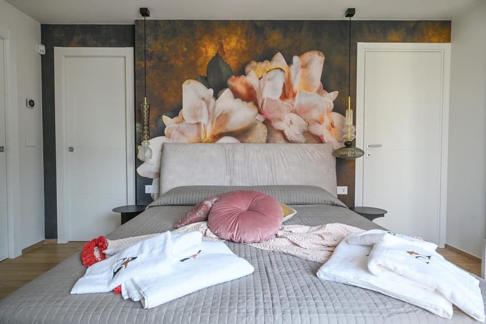 Bed, Photo of the whole room, Bedroom, towels, wardrobe