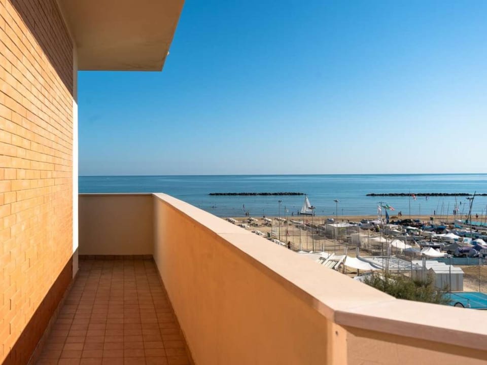 SE245 - Senigallia, trilocale con balcone fronte mare Apartment in Senigallia