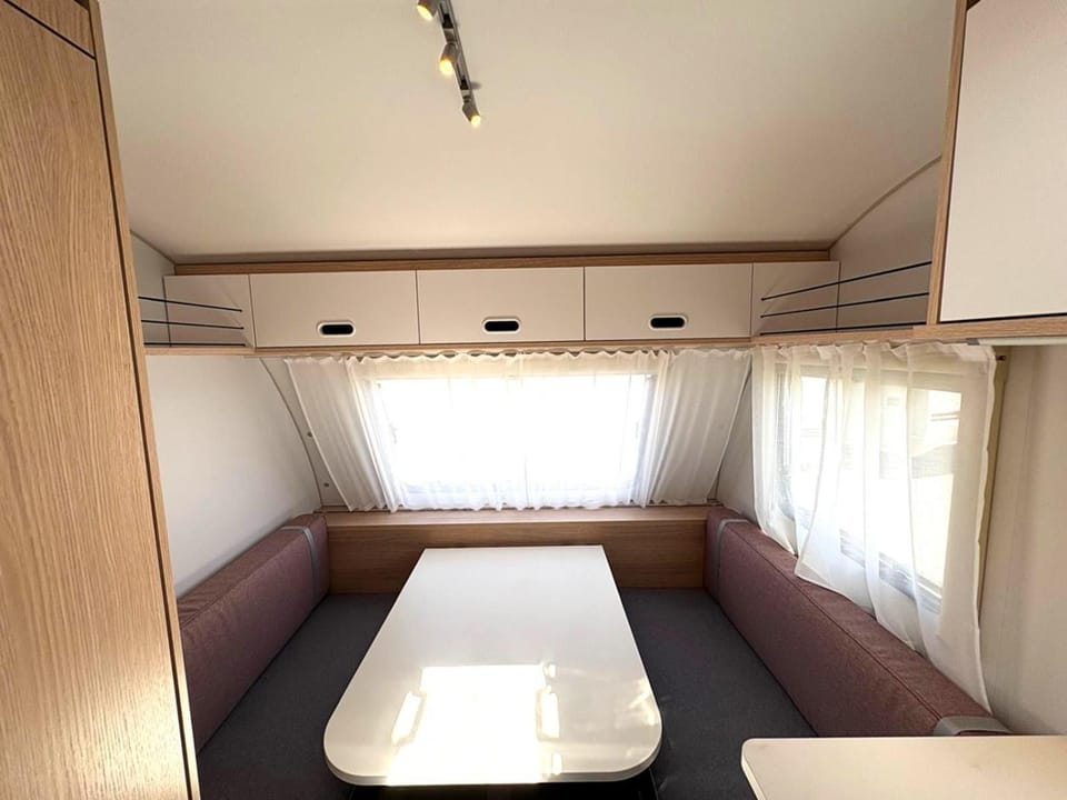 Wynajem przyczepy kempingowej Adria 2026r Campground/ 
RV Resort in Poland