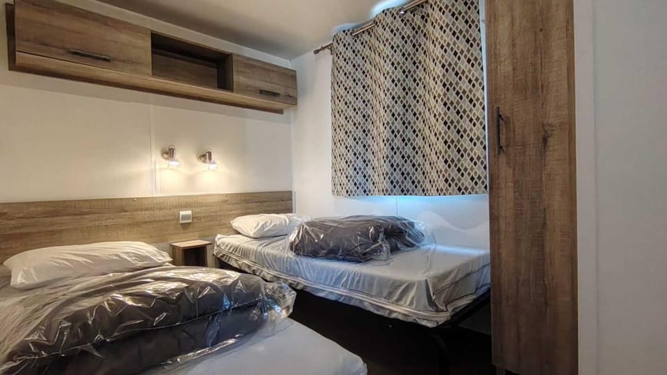 Property building, Living room, Bedroom