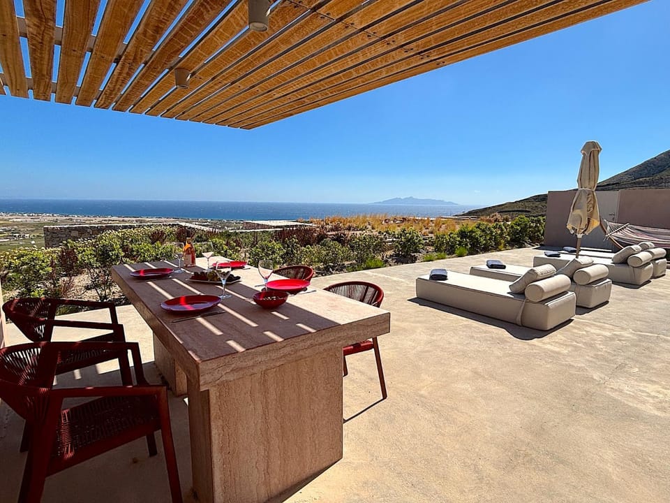 Patio, Day, Natural landscape, View (from property/room), Balcony/Terrace, Living room, Seating area, Mountain view, Sea view, sunbed