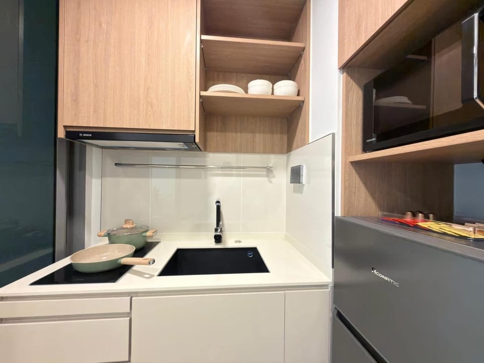 Kitchen or kitchenette, stove