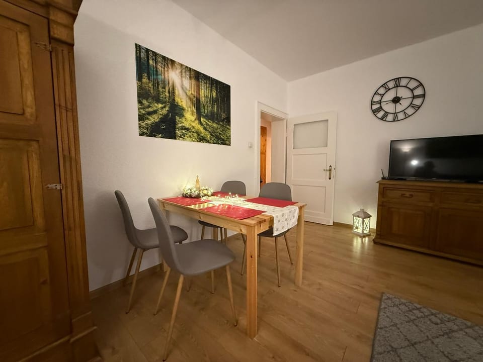 Living room, Dining area