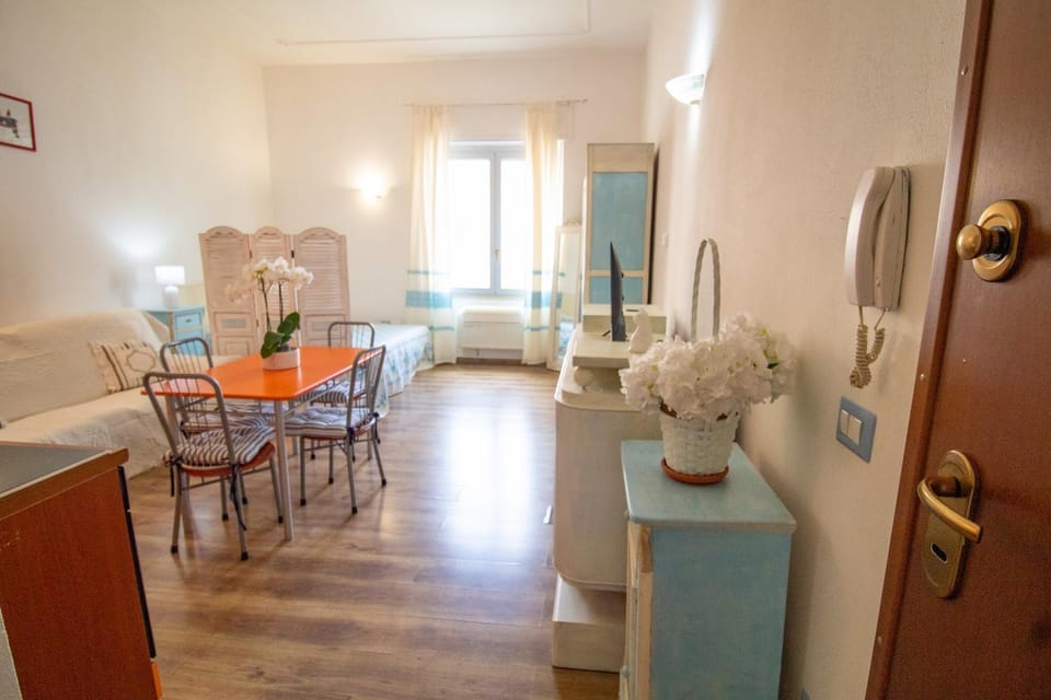 Giulia's Home City Center Apartment in Olbia