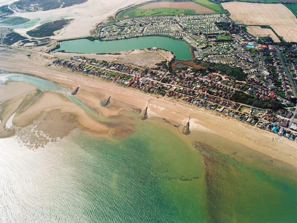 Oystercatcher Hide, Chruch Farm House in Bognor Regis