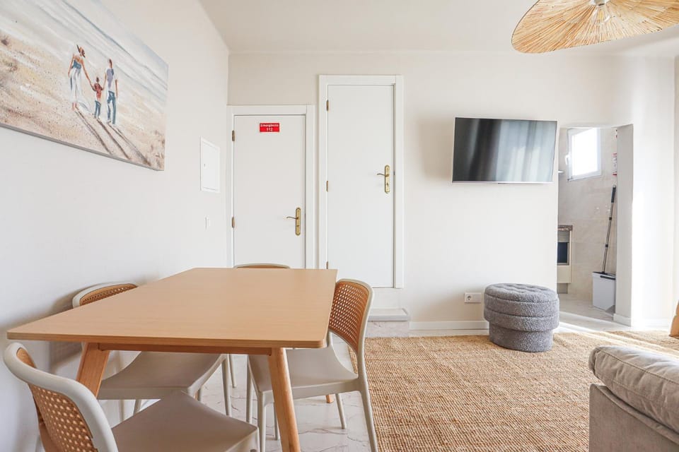 TV and multimedia, Dining area
