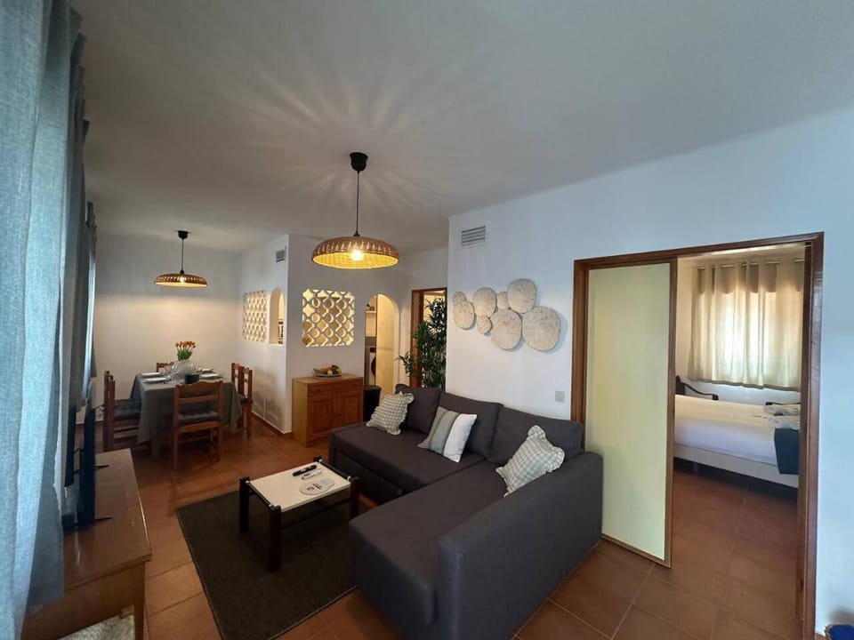 Buganvilía House By FHR House in Quarteira