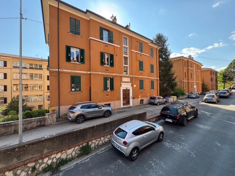 Property building, Neighbourhood, Street view, Location, Parking
